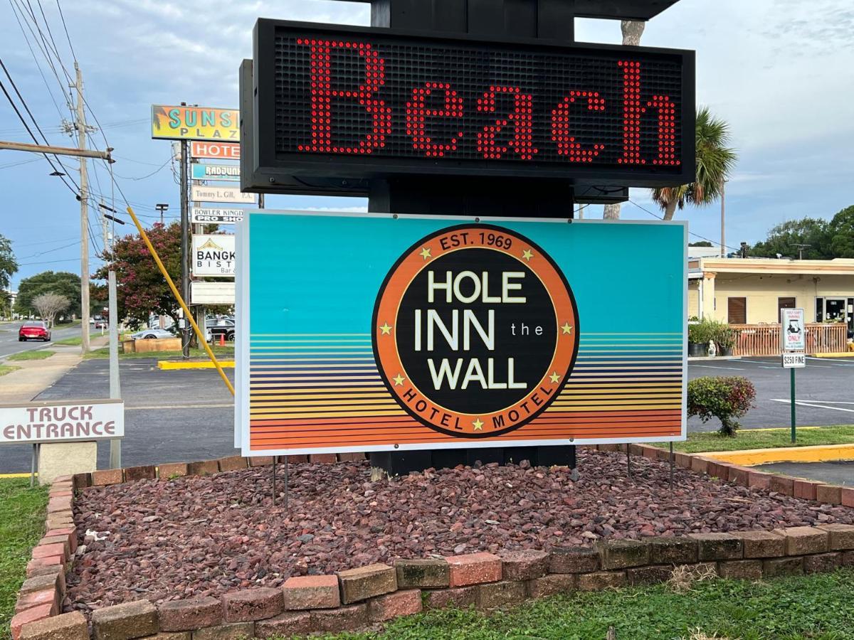 Hole Inn The Wall Hotel - Fort Walton Beach - Sunset Plaza - Nearby Beaches & Hurlburt Exterior foto